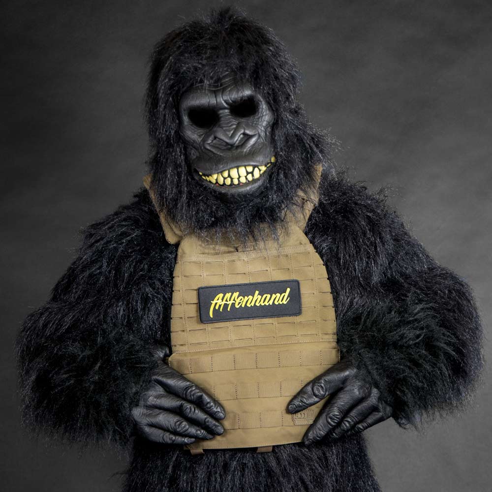 Weight vest for training monkey hands known from the CrossFit Games