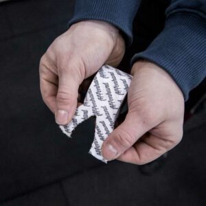 Leicht reißbares weisses Tape für Training