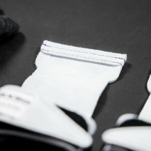 Hochwertige Verarbeitung des Alec Smith Handschutzes