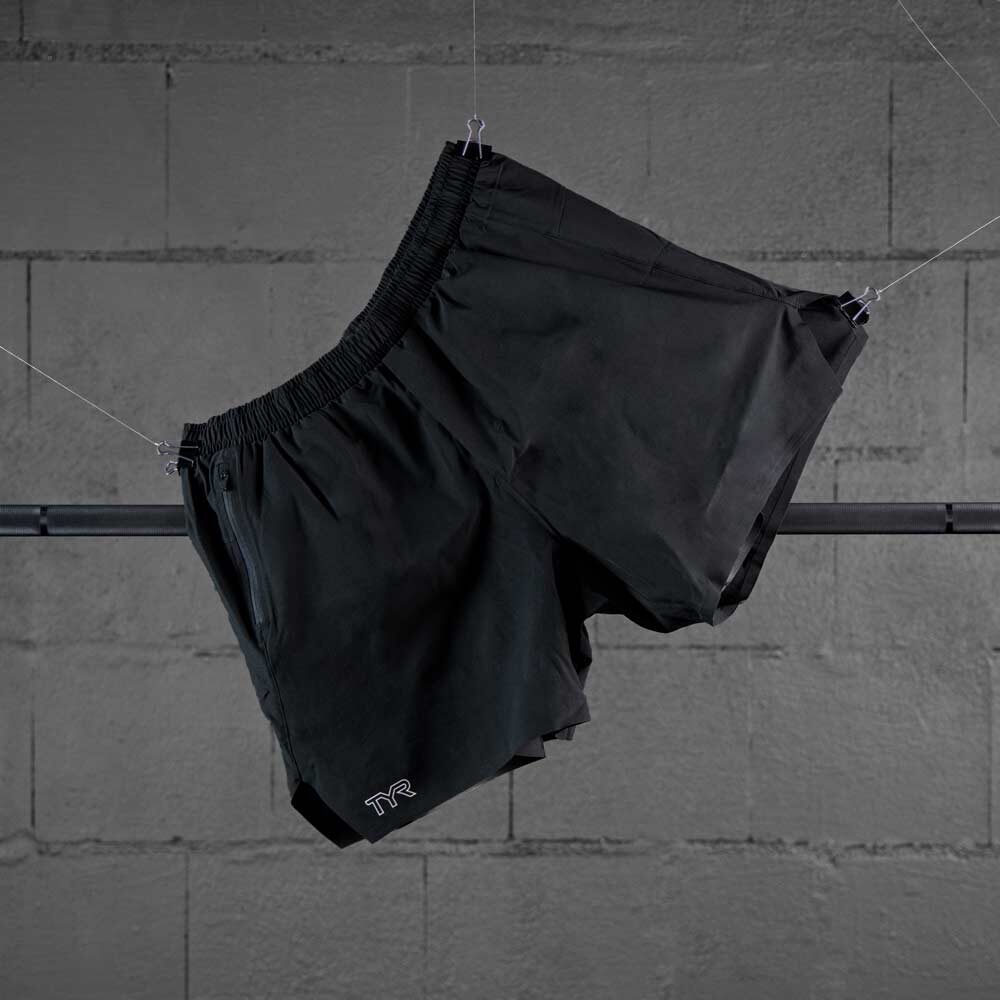 Short TYR hose bei Affenhand