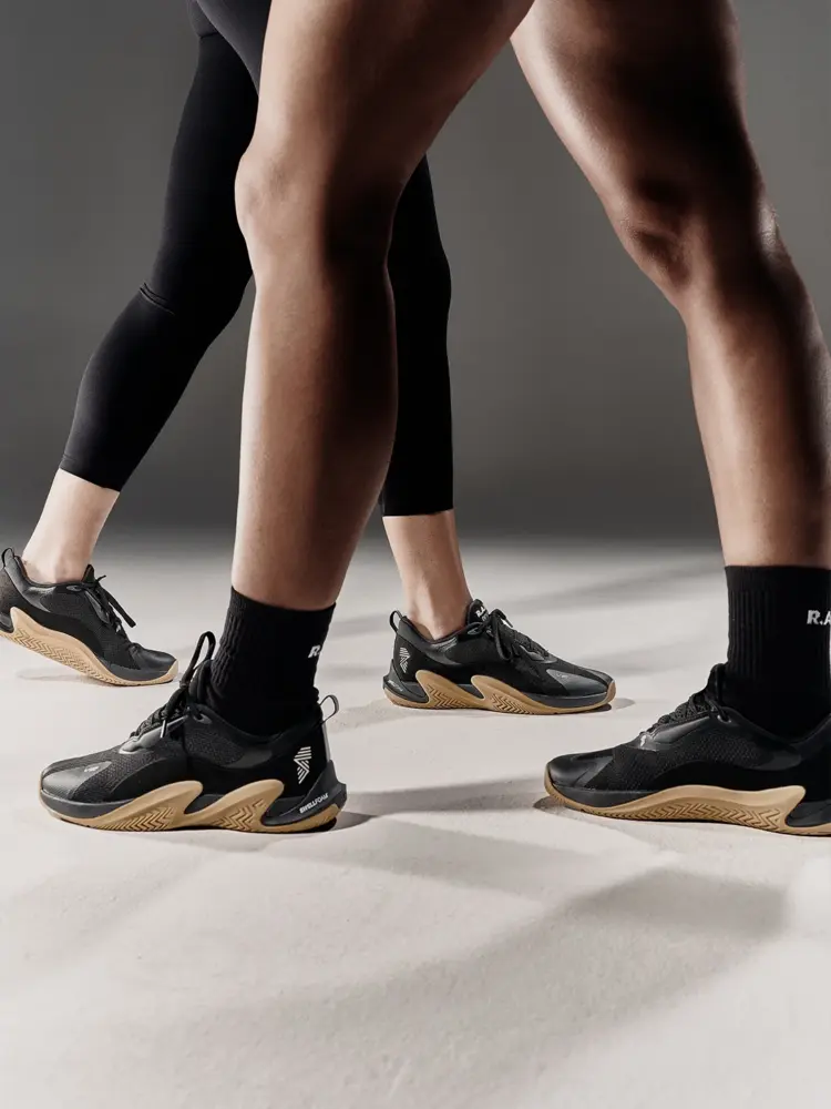 R.A.D ONE V2 Black & Gum – im Training getragen