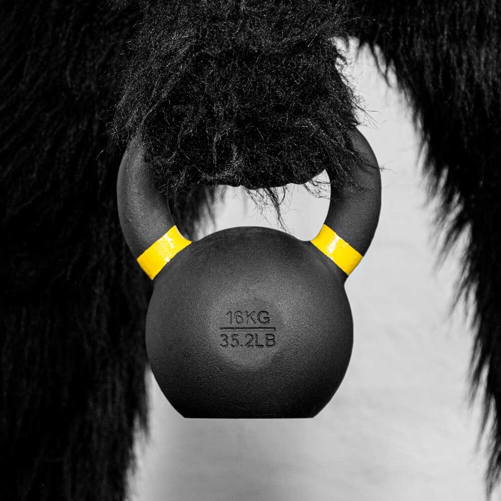 Affenhand 16 kg Kettlebell in Gelb, robust gefertigt für hohe Belastungen
