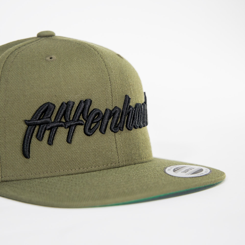 gesticktes Affenhand Logo auf Snapback