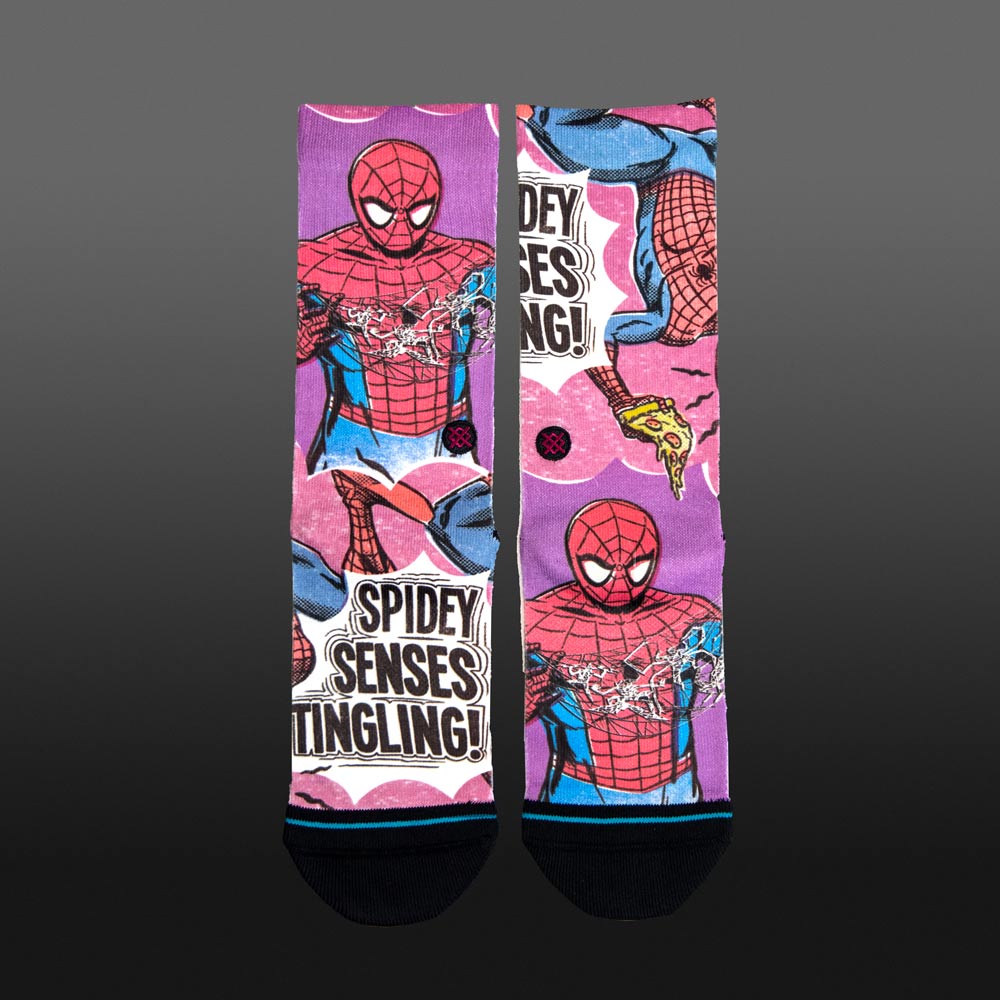 SPIDEY SENSES Socken in Magenta